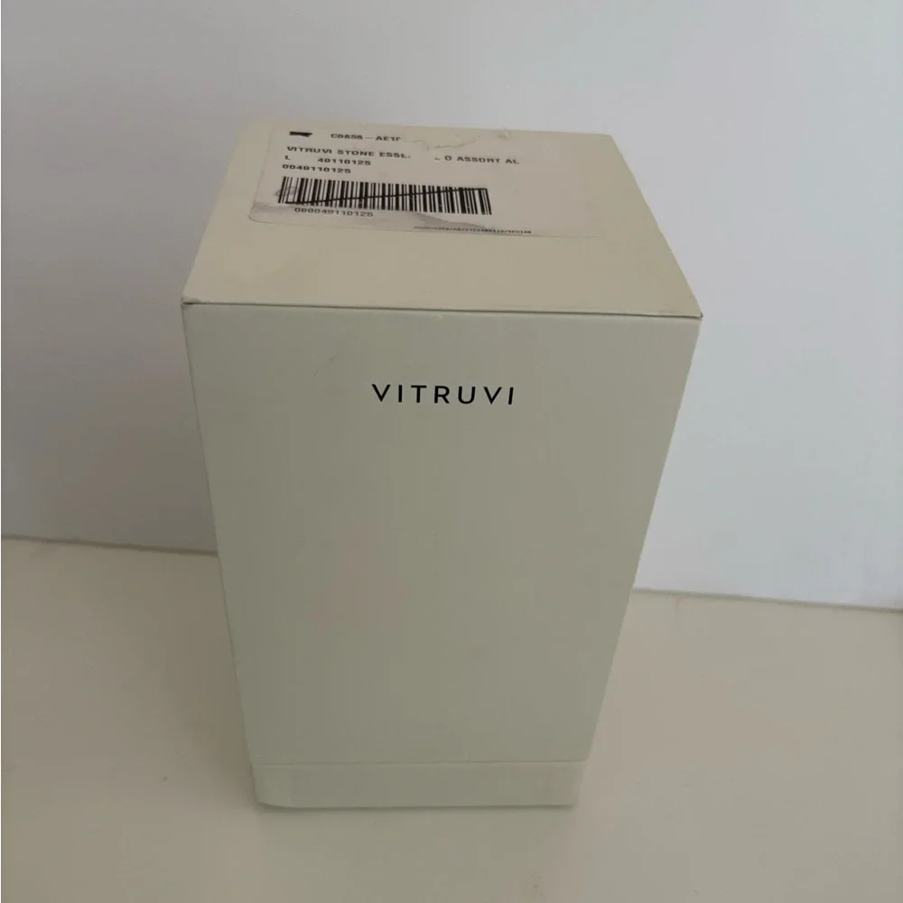 NWT Vitruvi White Stone Essential Oil Diffuser